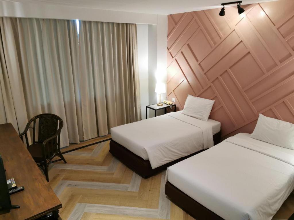 Hotel The Regent Ubon à Ubon Ratchathani Extérieur photo