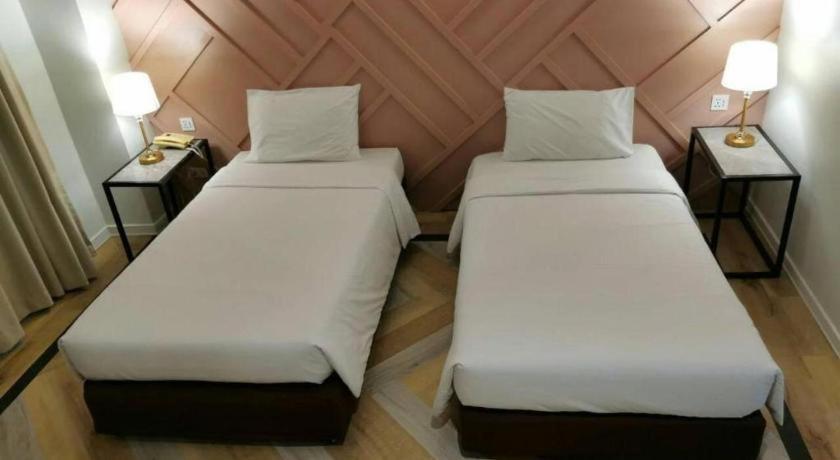 Hotel The Regent Ubon à Ubon Ratchathani Extérieur photo