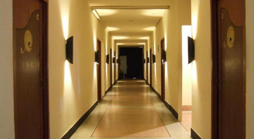 Hotel The Regent Ubon à Ubon Ratchathani Extérieur photo